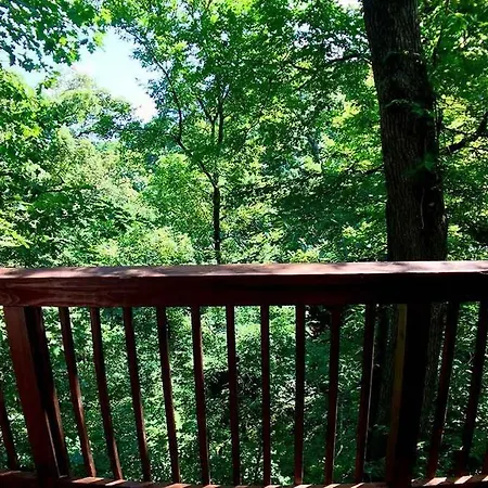 Chateau Treehouse #11 @ Oak Crest Cottages And Treehouses Eureka Springs Exterior photo