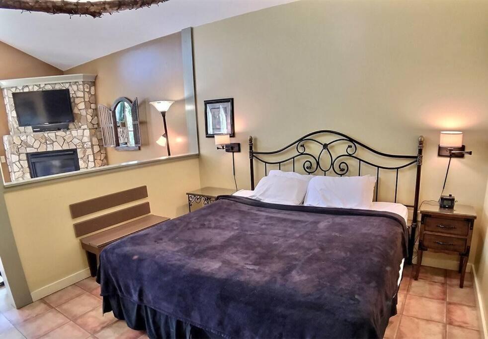 Chateau Treehouse #11 @ Oak Crest And Treehouses Apartment Eureka Springs